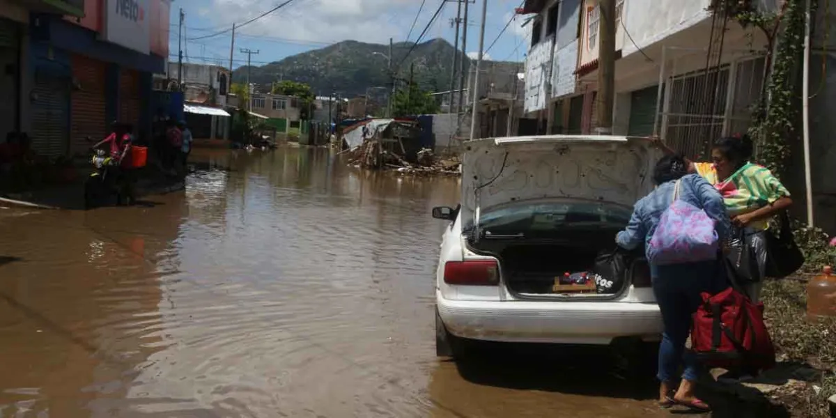 Mandarán víveres los empresarios poblanos a damnificados de Guerrero