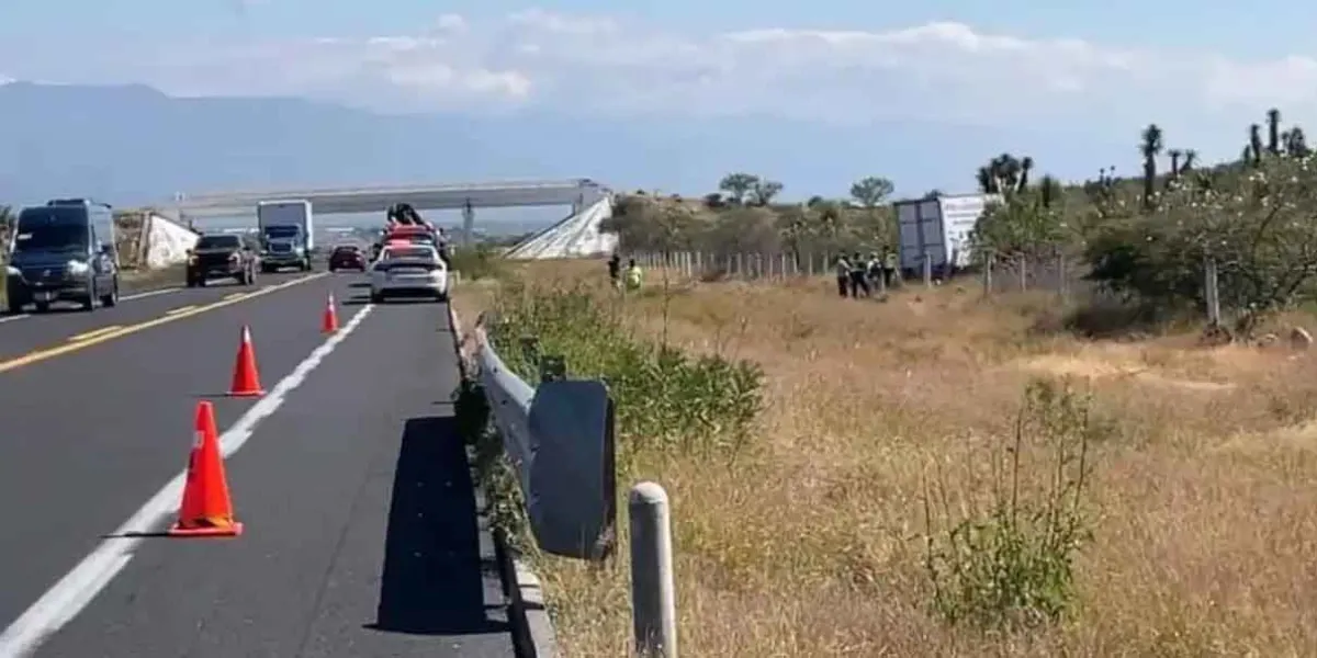 Balean a conductor en la Cuacnopalan-Oaxaca; al parecer fue un intento de asalto