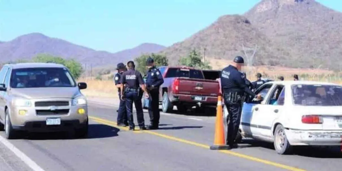 Retenes falsos en carreteras poblanas; Seguridad redobló vigilancia