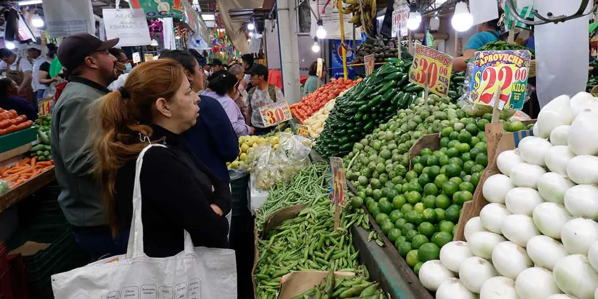 Canasta básica en Puebla sube 68 pesos en noviembre; alza de 3% en productos clave