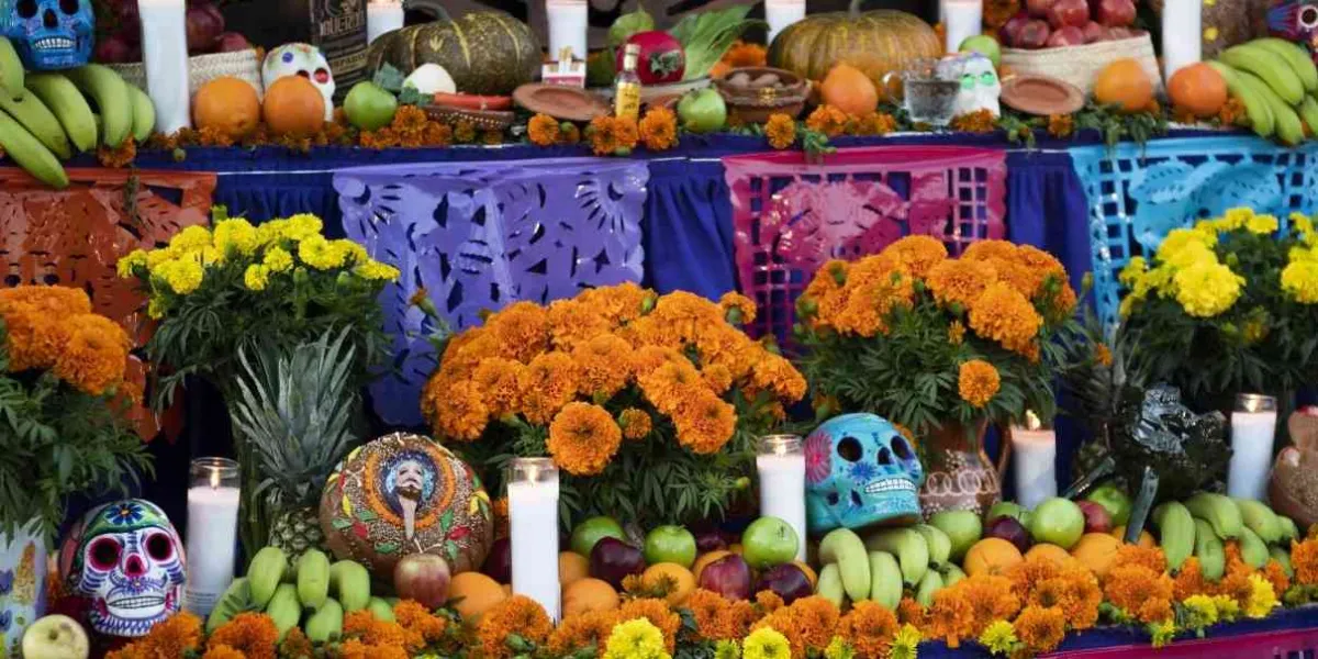 Los alimentos que se ofrendan en Día de Muertos no se deben comer, ¿por qué?