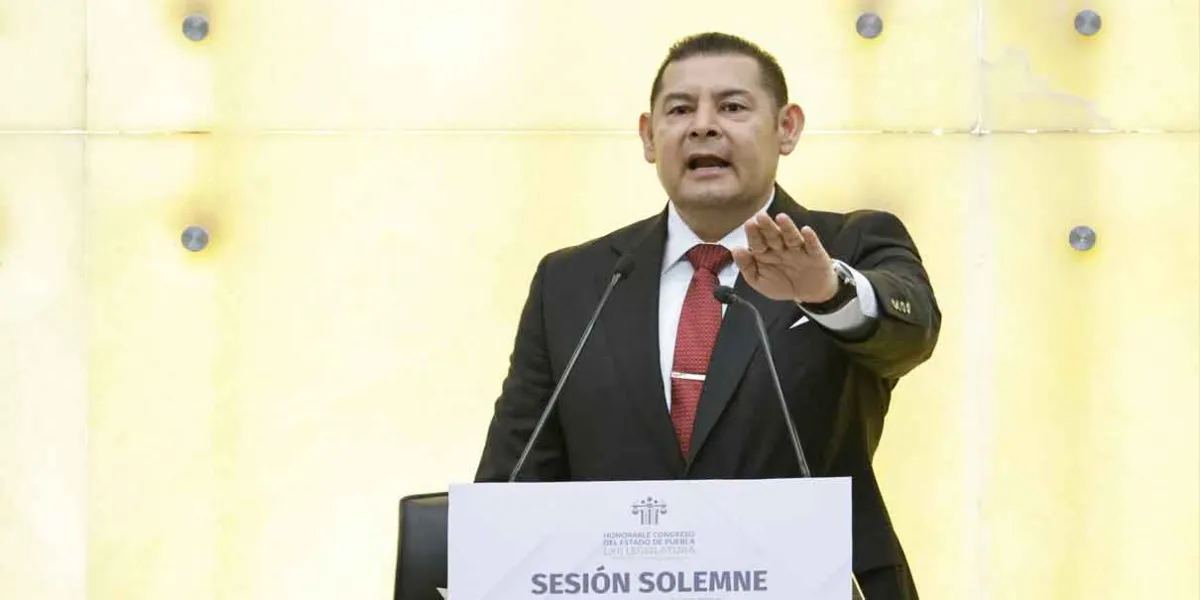 Alejandro Armenta rinde protesta como gobernador de Puebla