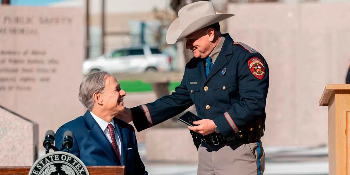 Texas se une a postura antiinmigrantes, Freeman Coleman promete sellar frontera 