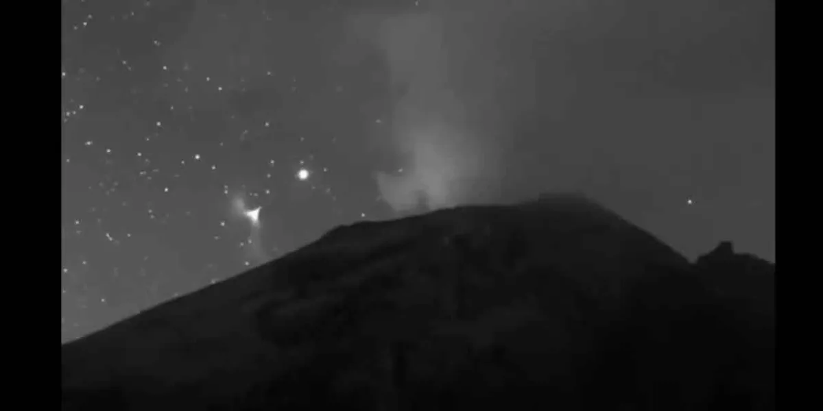 VIDEO. Impactante objeto triangular  y brillante fue captado en el Popocatépetl 