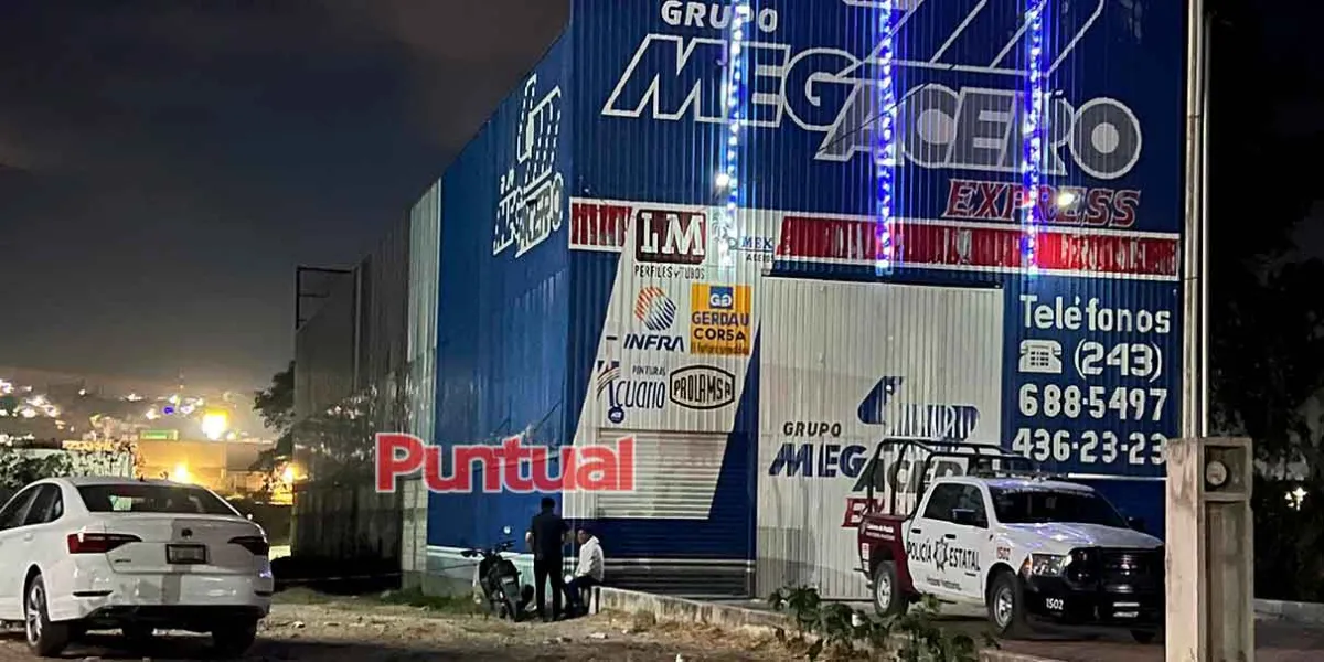 Hallan CADÁVER dentro de un tambo atrás del mercado de Izúcar