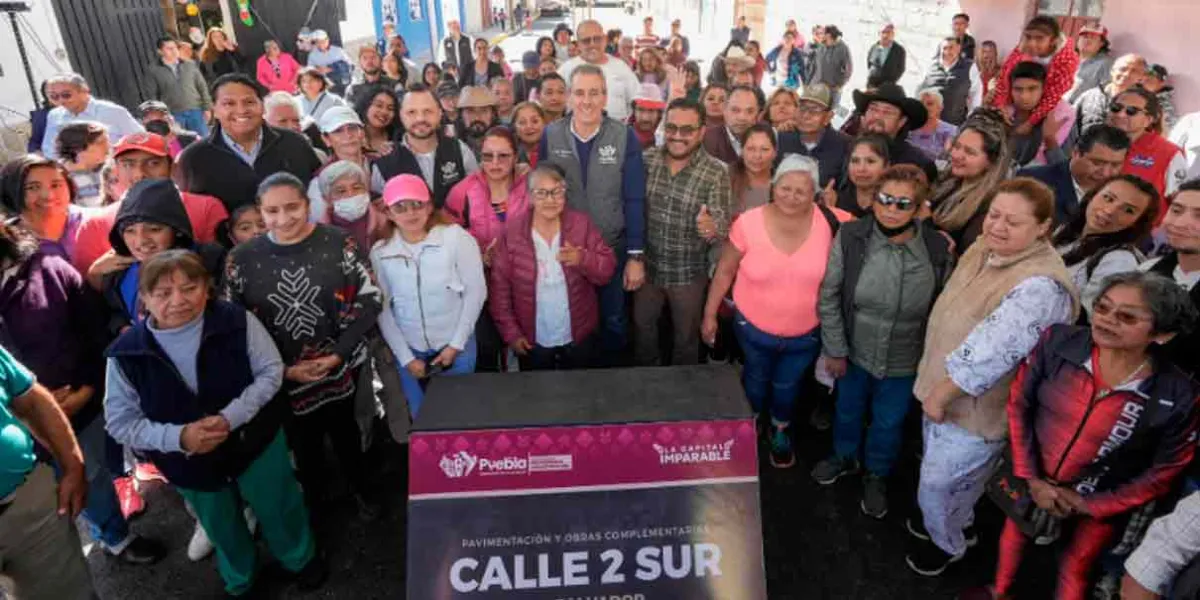 Vecinos de la colonia El Salvador recibieron calle pavimentada