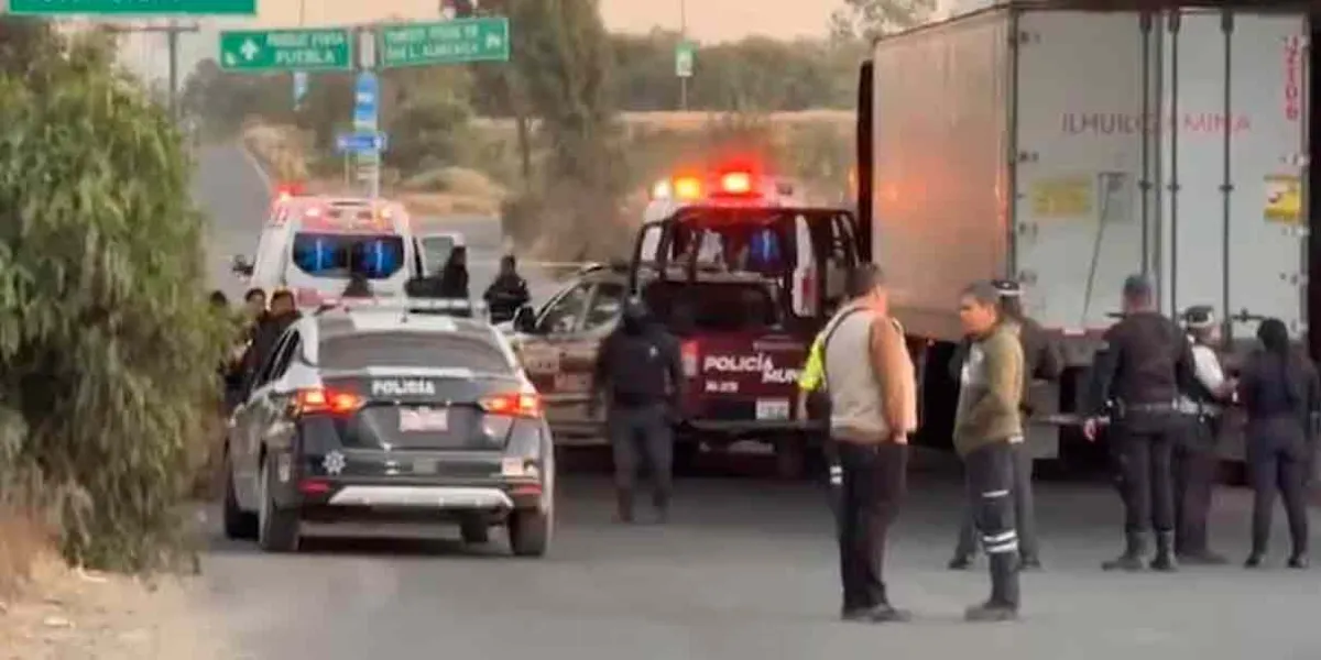 Delincuentes balearon y arrollaron a mujer policía de Coronango