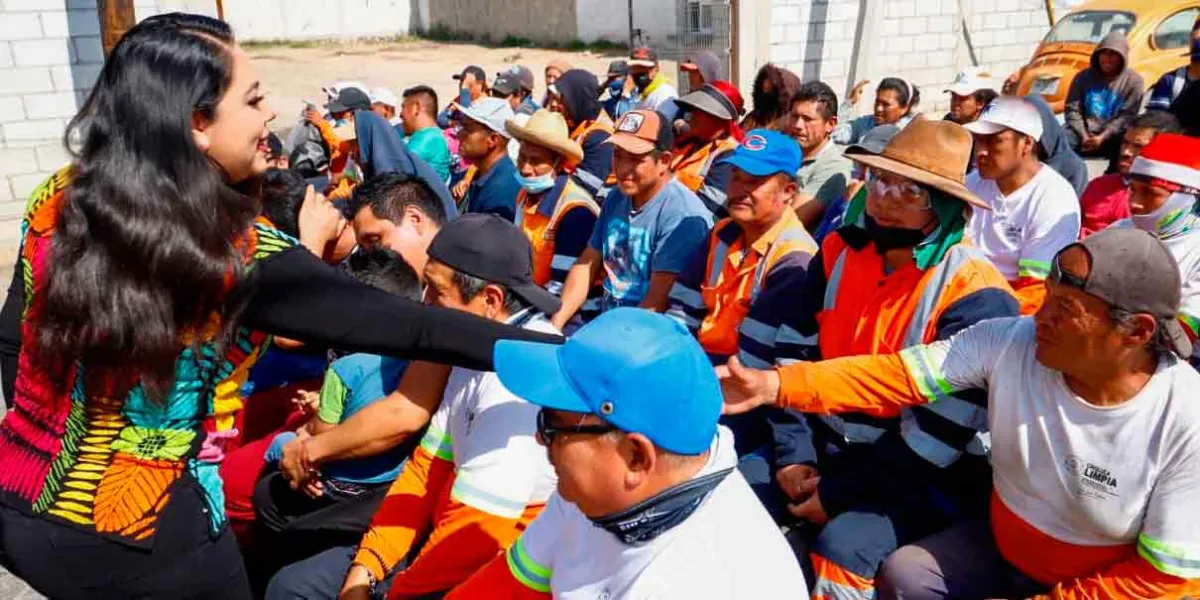 Entregaron equipo y uniformes a trabajadores de Limpia de San Pedro Cholula 