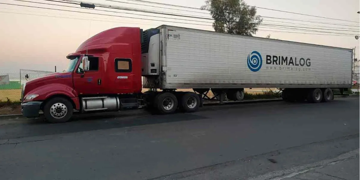 Fueron recuperados en Cuautlancingo un tráiler, una moto y una camioneta 