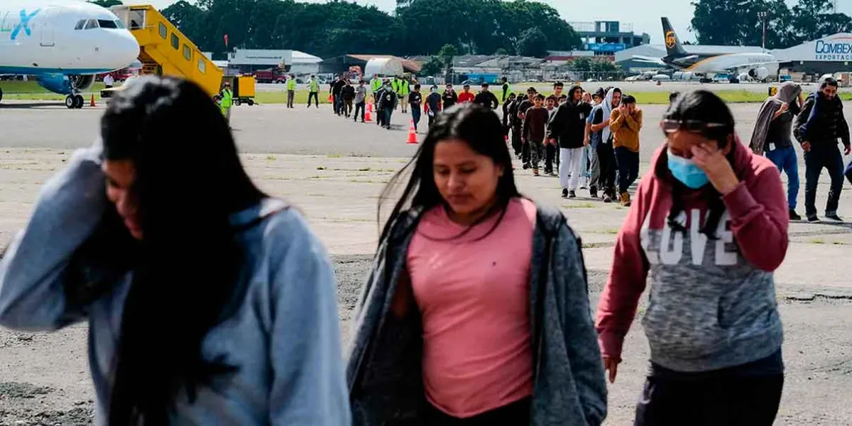 Arrancó la deportación. Trump presume vuelos con migrantes 