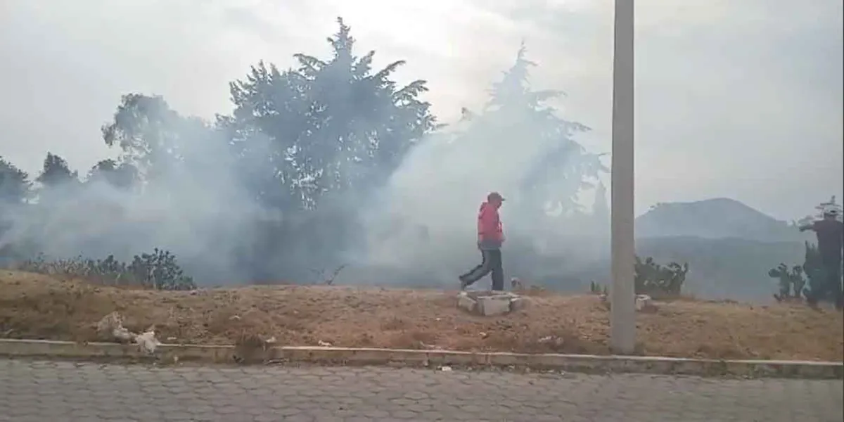 Incendio consume vivienda en Serdán; solo pérdidas materiales