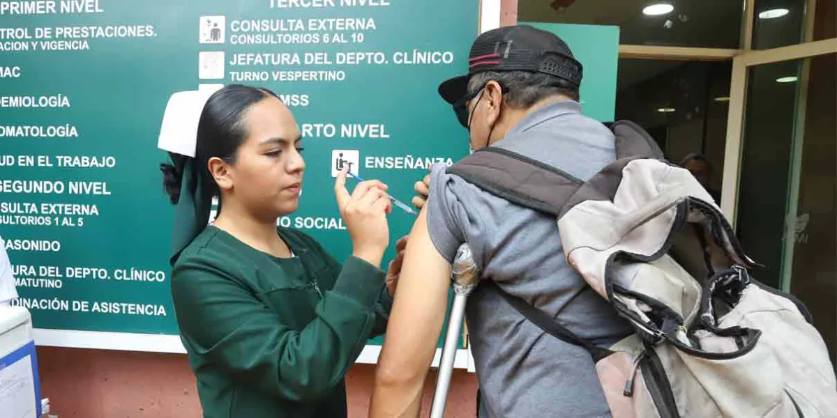 Aún hay vacunas en el IMSS contra Influenza, Covid y Neumococo