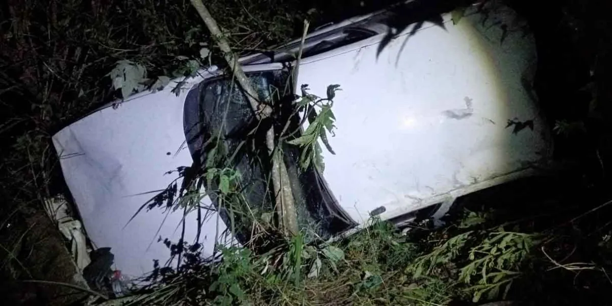 Hombre pierde la vida al caer en barranco en Naupan