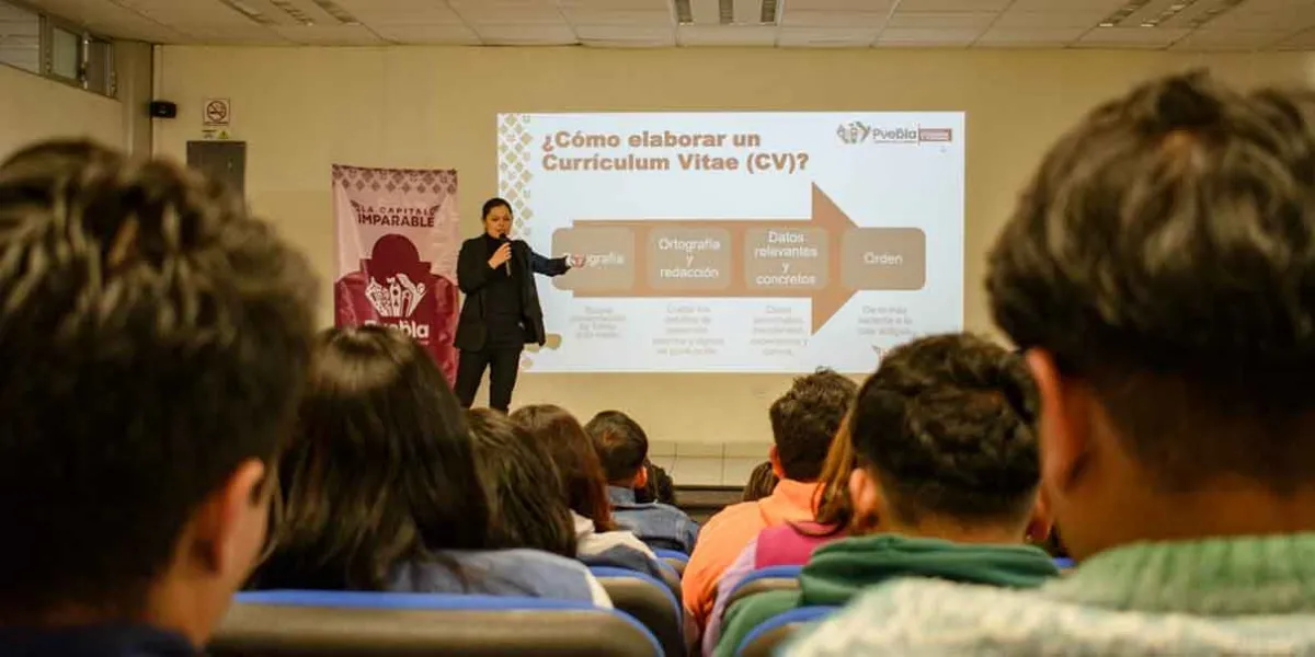 Ofrece Gobierno de la Ciudad el taller Buscadores de Empleo a futuros profesionistas