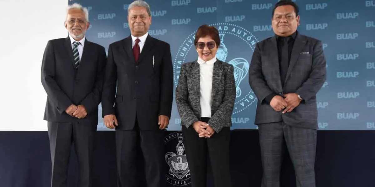 Rectora Lilia Cedillo preside informe en el Complejo Regional Sur
