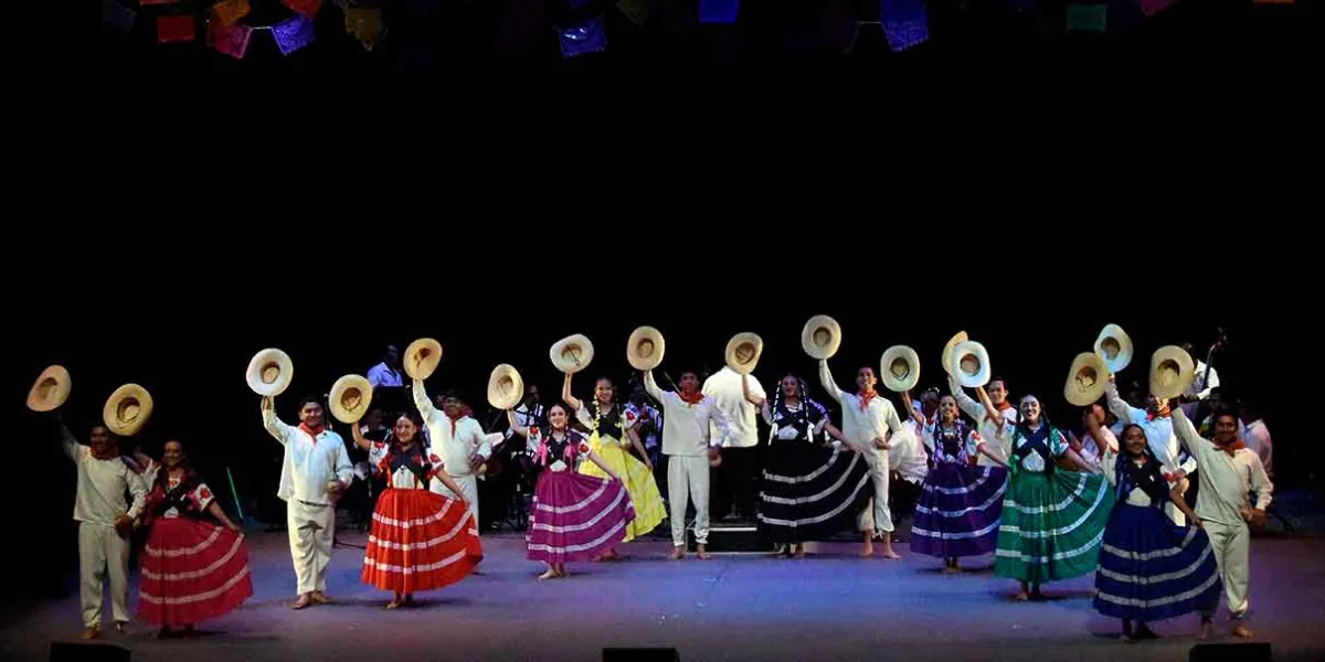 40 aniversario del Ballet Folklórico BUAP: tradición y cultura en el CCU