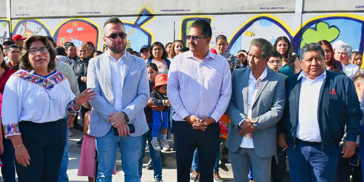 Niños de primaria en Puebla promueven la identidad cultura en colorido mural