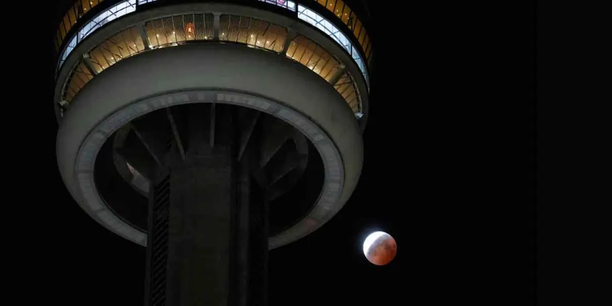 FOTOS. La Luna se tiñó de rojo en un espectacular eclipse total 2025