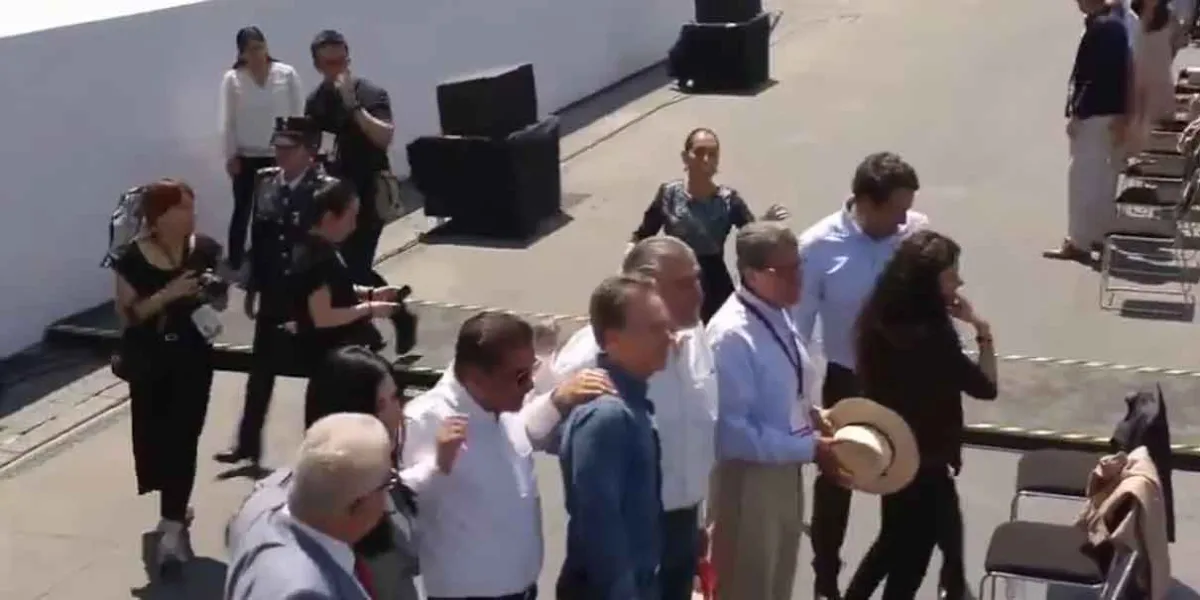 Líderes de Morena ignoran a Sheinbaum en el Zócalo y piden disculpas tras el incidente en redes sociales