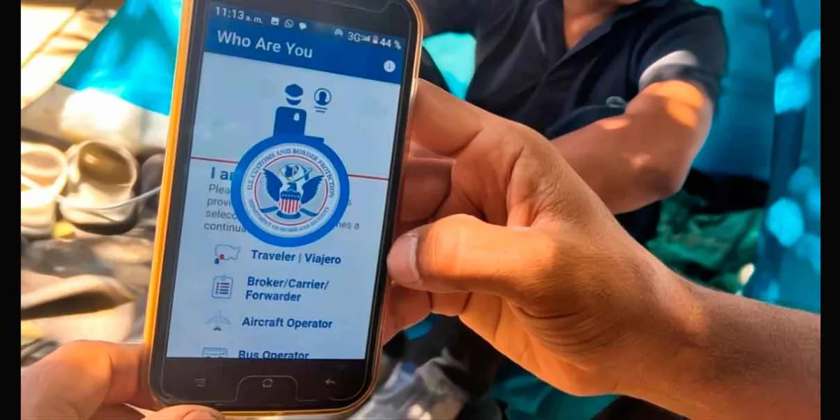 Migrantes podrán  deportarse voluntariamente de EU  con la app ‘CBP Home’