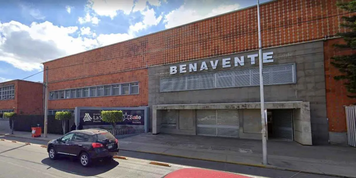 Protesta en el Colegio Benavente por presunto acoso de un docente: exigen su despido