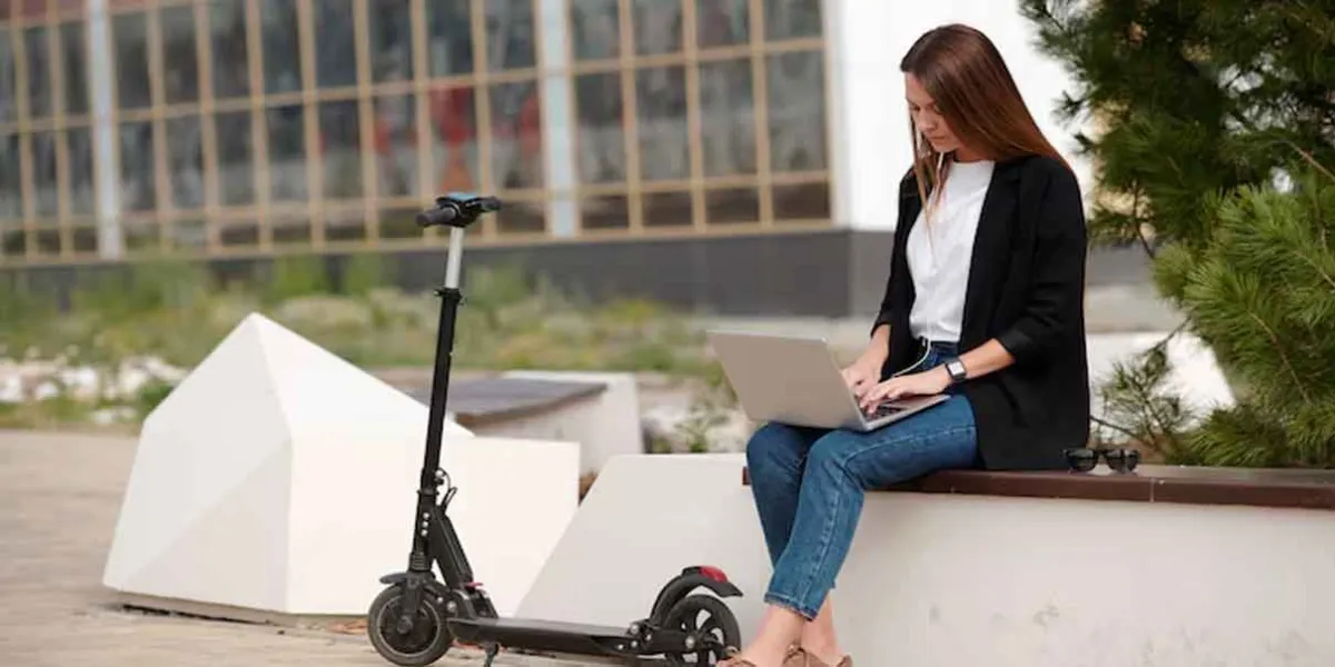 Los Scooters deberán portar PLACA si son usados para ir al trabajo o escuela