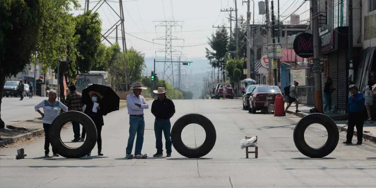 Se mantiene el caos al SUR de la capital por bloqueo de ejidatarios