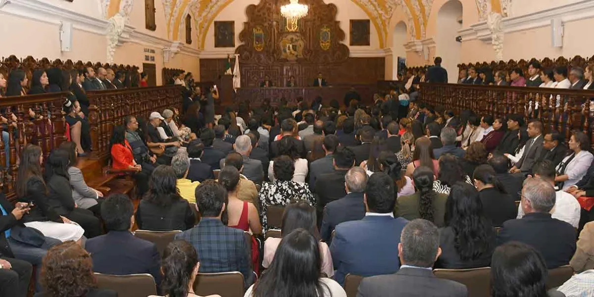 BUAP aprueba nuevos programas académicos y cambios institucionales en sesión extraordinaria