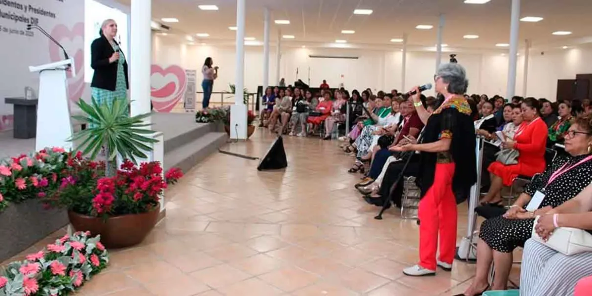 San Pedro Cholula presente en el Encuentro Estatal del Sistema DIF