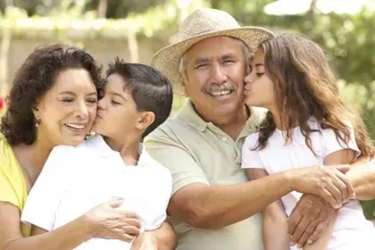 Día del Abuelo 2026: origen de la celebración del 28 de agosto