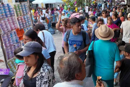 Siete de cada 10 trabajadores en Puebla sobreviven en la informalidad