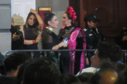 Grito sin zona VIP: Nayeli Salvatori y Grace Palomares festejan entre ciudadanos