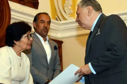 Entrega Rectora Lilia Cedillo reconocimientos a la primera generación de egresados de la FACUFI