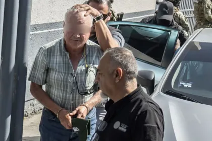 Ernesto Ruffo abandona El Altiplano tras obtener prisión domiciliaria