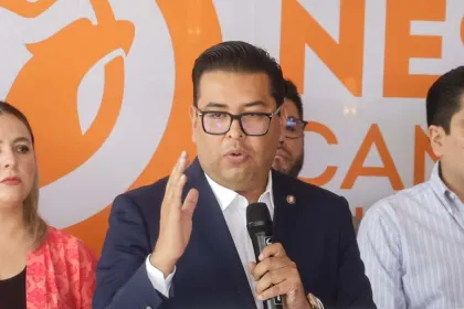 Llegada de Gali al partido Naranja no acobardó a Néstor Camarillo, se dijo listo para competir