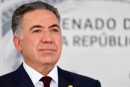 Morena saca a Inzunza de su bancada