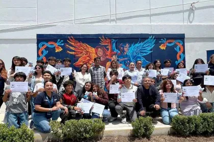 Plasman estudiantes BUAP su talento y creatividad en mural de la preparatoria de Tepeaca