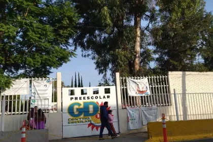 Señalan a alumno por tocamientos contra ocho estudiantes en el Centro Escolar 5 de Mayo
