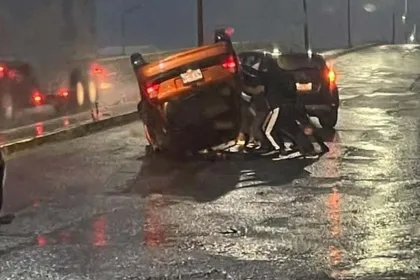 Baches en la Huejotzingo-Texmelucan provocaron volcadura de camioneta 