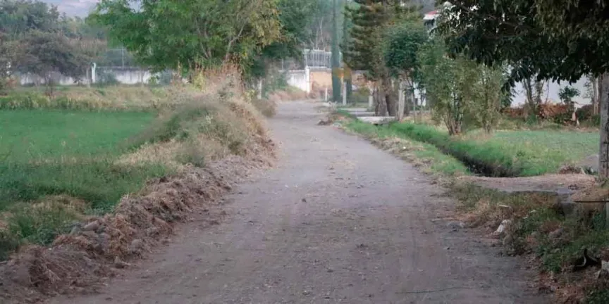 Mejoramiento de caminos rurales impulsa el desarrollo agrícola en Atlixco