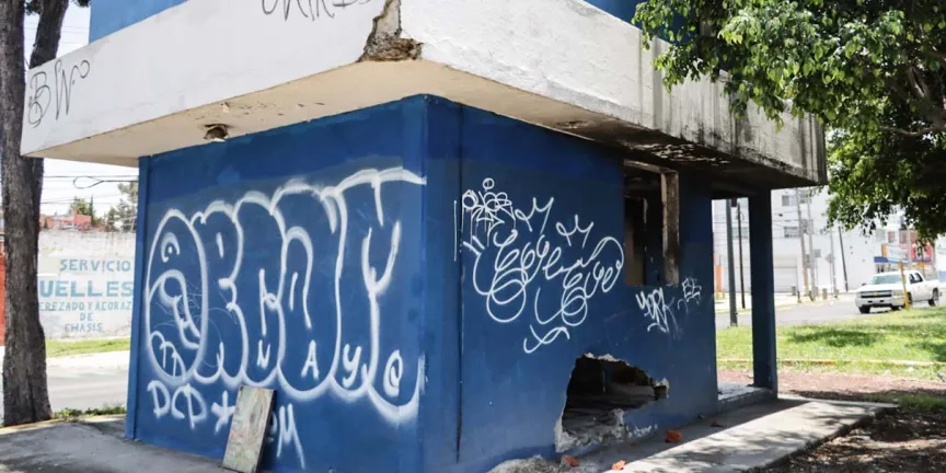Hay 42 casetas de vigilancia en el abandono en la capital