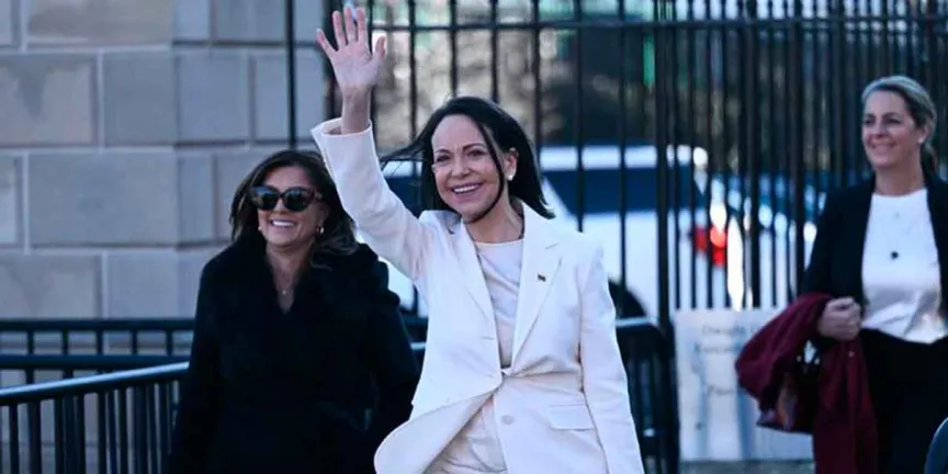 Machado ofrece su medalla del Nobel a Trump en medio de tensiones por el futuro de Venezuela
