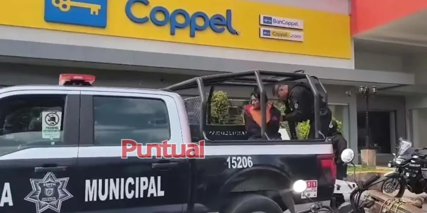 Sorprenden a RATA en el Coppel de Texmelucan