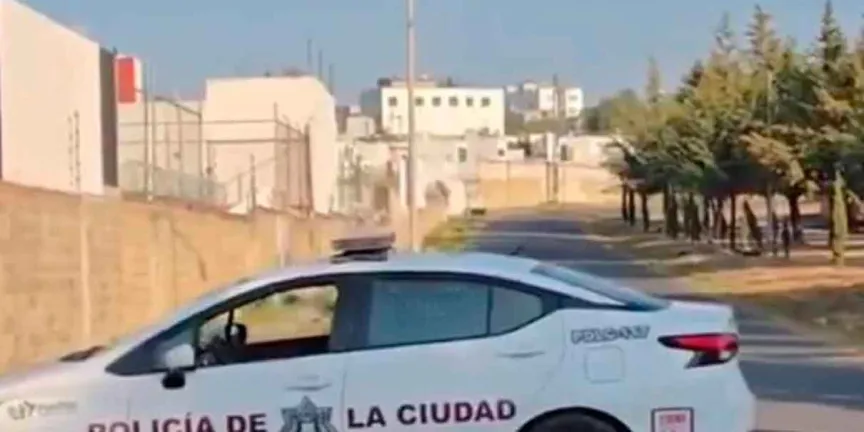 Apareció hombre encobijado cerca del Panteón Valle de los Ángeles
