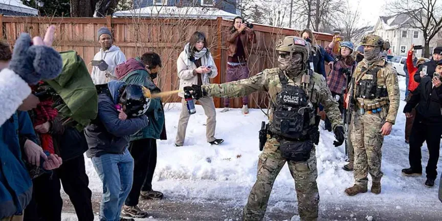 Trump saca al jefe del ICE en Minnesota tras crisis por tiroteo