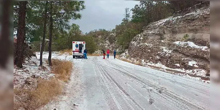 VIDEO. Tercera tormenta invernal cubre de nieve a comunidades de Durango
