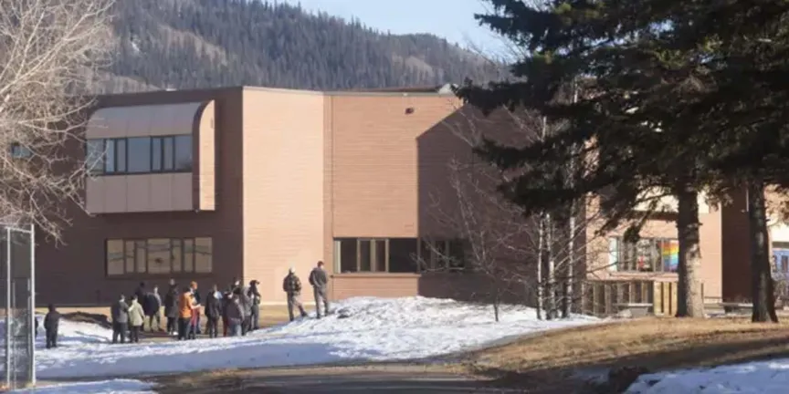 Al menos diez muertos en tiroteo en escuela de Canadá; autor se suicidó