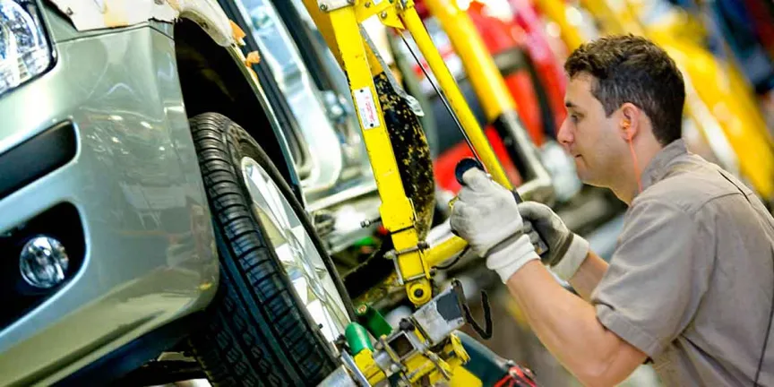 Canadá busca frenar la fuga de inversiones automotrices hacia Estados Unidos 
