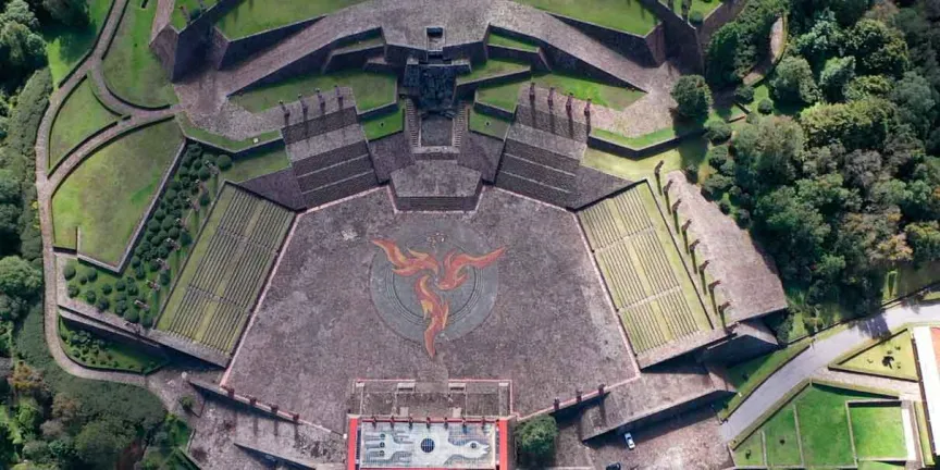Centro Ceremonial Otomí, Estado de México: historia, naturaleza y misticismo