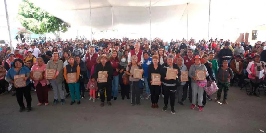 Entrega Pepe Chedraui despensas para garantizar alimentación digna en la capital